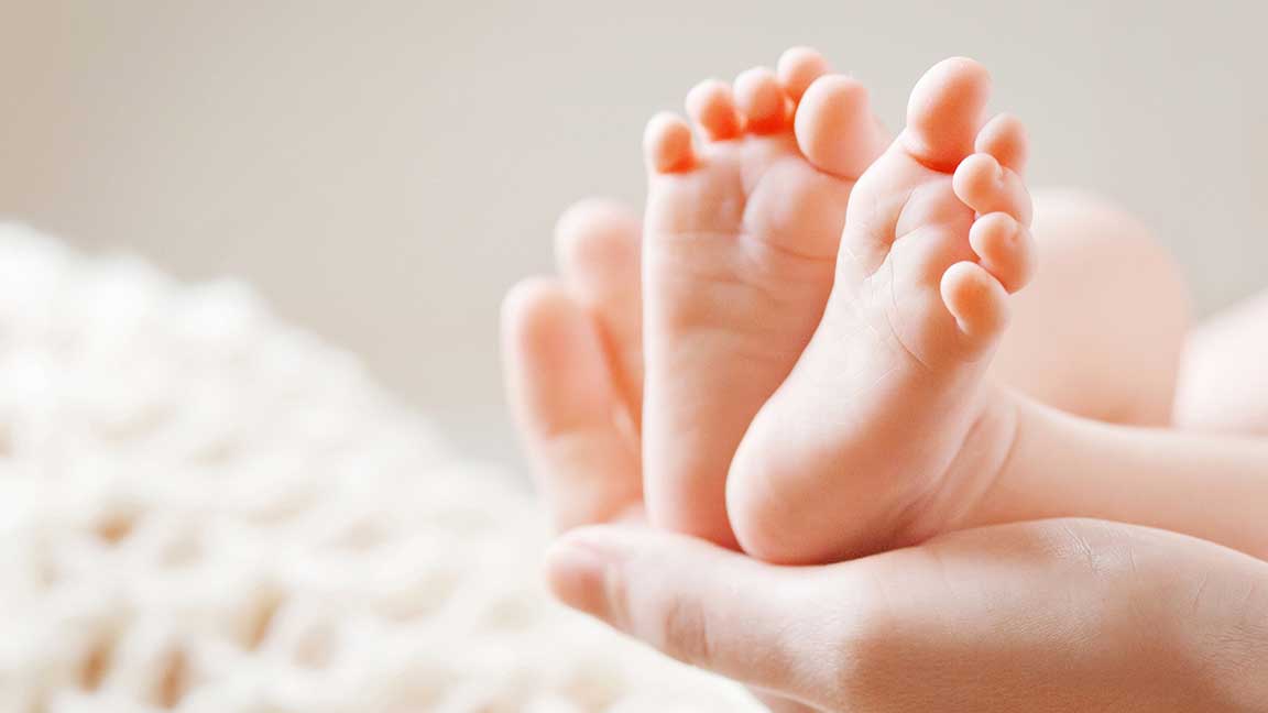 File:Newborn-Baby-Feet.jpg - Wikipedia